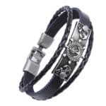 bracelet charme ancre gouvernail en cuir noir presentation fond blanc